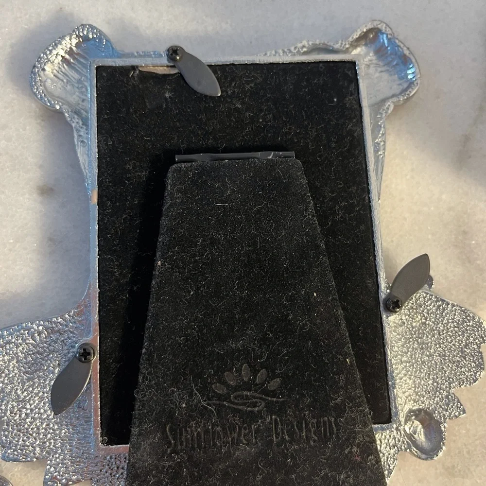 N/A 5”x2 5”